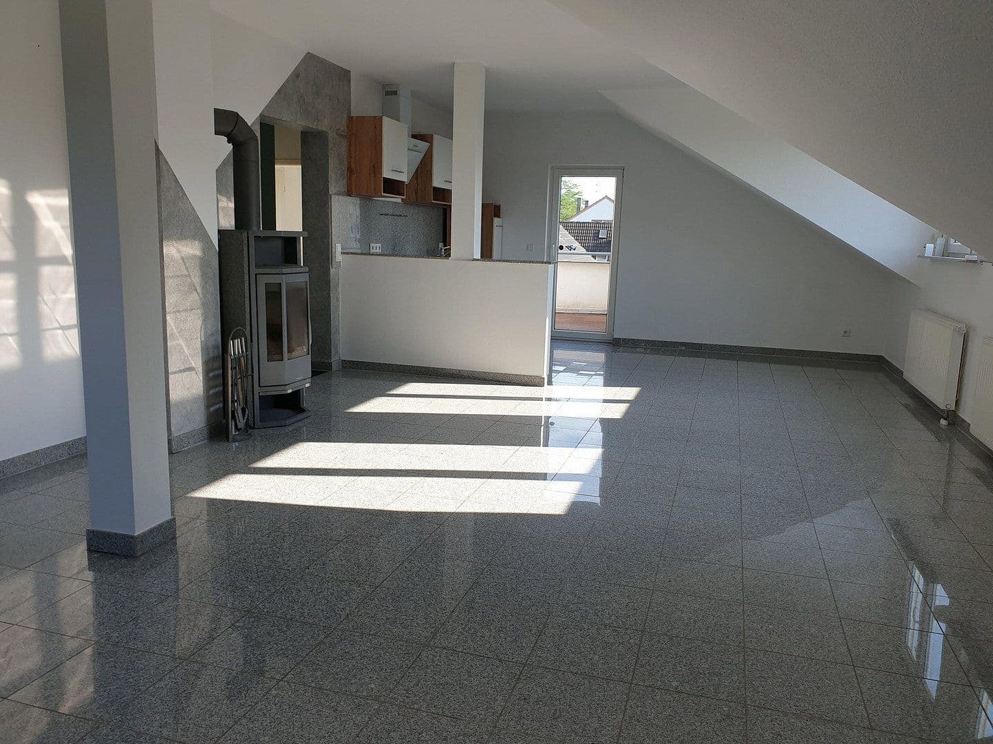 Predaj bytu 3-izbový 85 m², Langenfeld (Rheinland), Severné Porýnie - Westfálsko Predaj bytu 3-izbový 85 m², Langenfeld (Rheinland), Severné Porýnie - Westfálsko