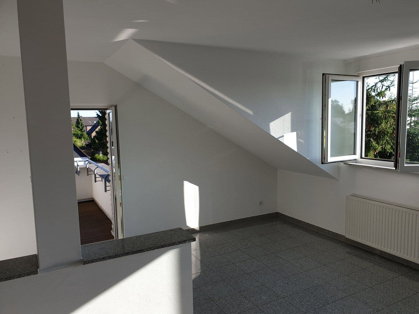 Predaj bytu 3-izbový 85 m², Langenfeld (Rheinland), Severné Porýnie - Westfálsko Predaj bytu 3-izbový 85 m², Langenfeld (Rheinland), Severné Porýnie - Westfálsko