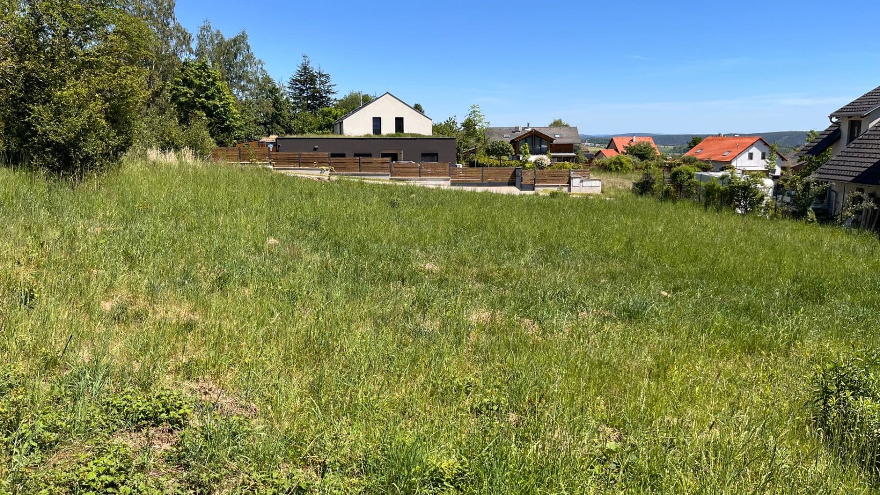 Predaj pozemku 1.250 m², Mníšek pod Brdy, Středočeský kraj Predaj pozemku 1.250 m², Mníšek pod Brdy, Středočeský kraj