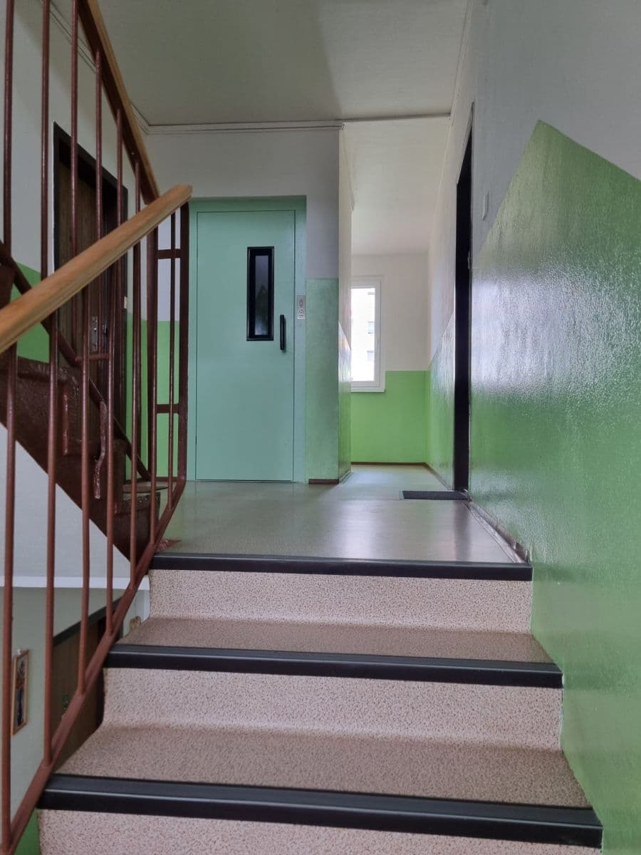 Prenájom bytu 3-izbový 70 m², Jihlavská, Česká Lípa, Liberecký kraj Prenájom bytu 3-izbový 70 m², Jihlavská, Česká Lípa, Liberecký kraj