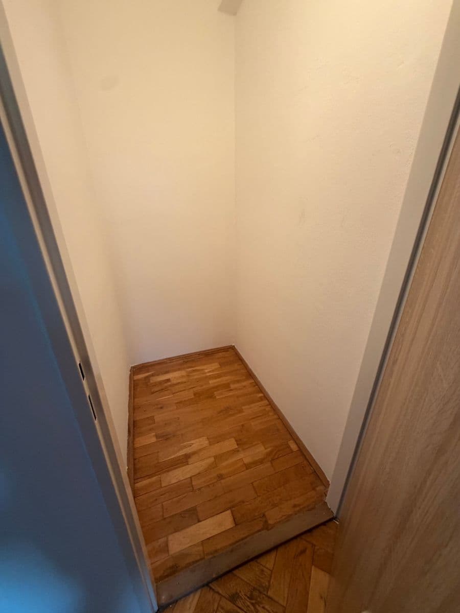 Prenájom bytu 2-izbový 65 m², Na Luzích, Praha, Praha Prenájom bytu 2-izbový 65 m², Na Luzích, Praha, Praha