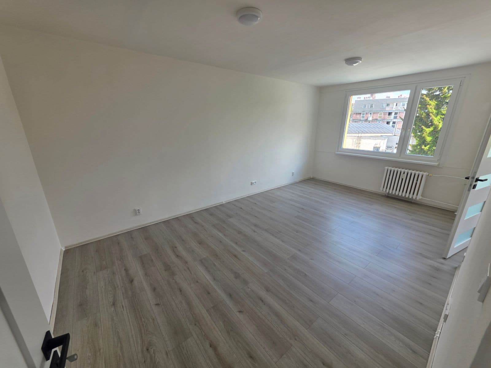 Predaj bytu 2-izbový 62 m², Budovatelů, Jablonec nad Nisou, Liberecký kraj Predaj bytu 2-izbový 62 m², Budovatelů, Jablonec nad Nisou, Liberecký kraj