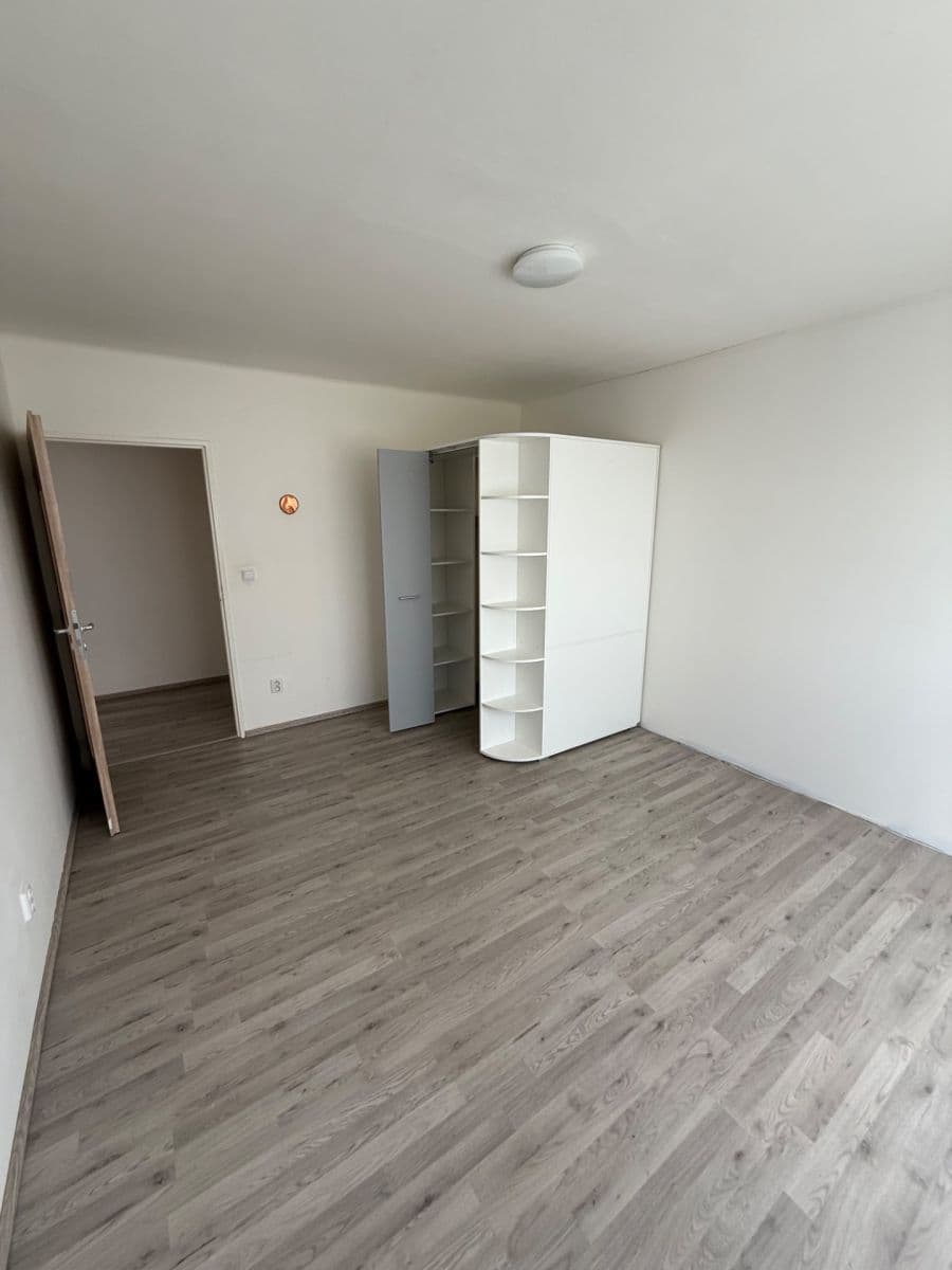 Prenájom bytu 3-izbový 61 m², U Stadionu, Bohušovice nad Ohří, Ústecký kraj Prenájom bytu 3-izbový 61 m², U Stadionu, Bohušovice nad Ohří, Ústecký kraj
