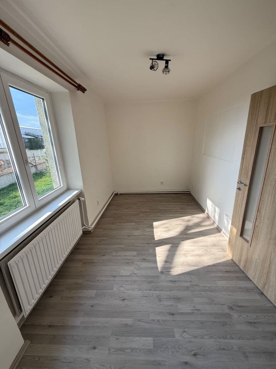 Prenájom bytu 3-izbový 61 m², U Stadionu, Bohušovice nad Ohří, Ústecký kraj Prenájom bytu 3-izbový 61 m², U Stadionu, Bohušovice nad Ohří, Ústecký kraj