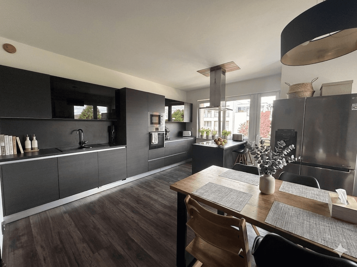 Prenájom bytu 4-izbový 105 m², Holubinková, Praha, Praha Prenájom bytu 4-izbový 105 m², Holubinková, Praha, Praha