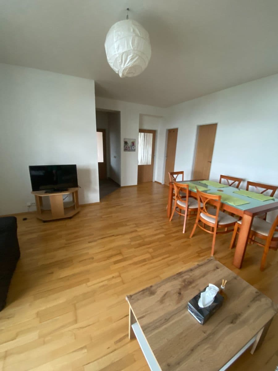 Prenájom bytu 3-izbový 72 m², Vrbovecká, Plzeň, Plzeňský kraj Prenájom bytu 3-izbový 72 m², Vrbovecká, Plzeň, Plzeňský kraj
