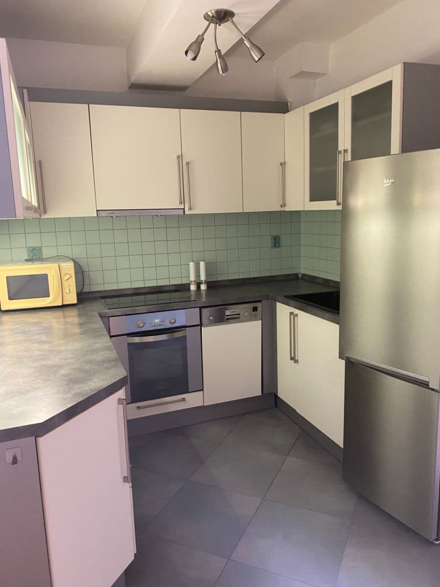 Prenájom bytu 3-izbový 72 m², Vrbovecká, Plzeň, Plzeňský kraj Prenájom bytu 3-izbový 72 m², Vrbovecká, Plzeň, Plzeňský kraj