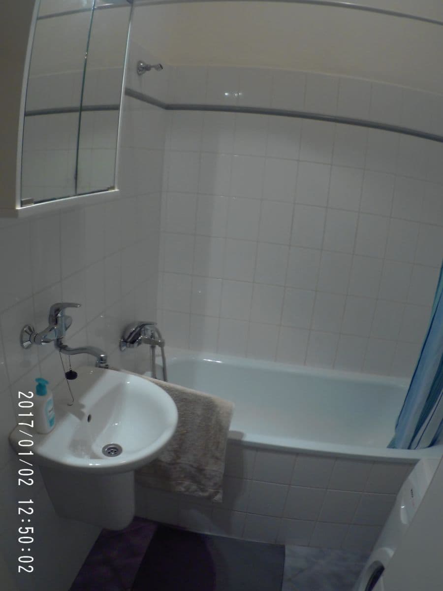 Prenájom bytu 2-izbový 38 m², 5. května, Praha, Praha Prenájom bytu 2-izbový 38 m², 5. května, Praha, Praha