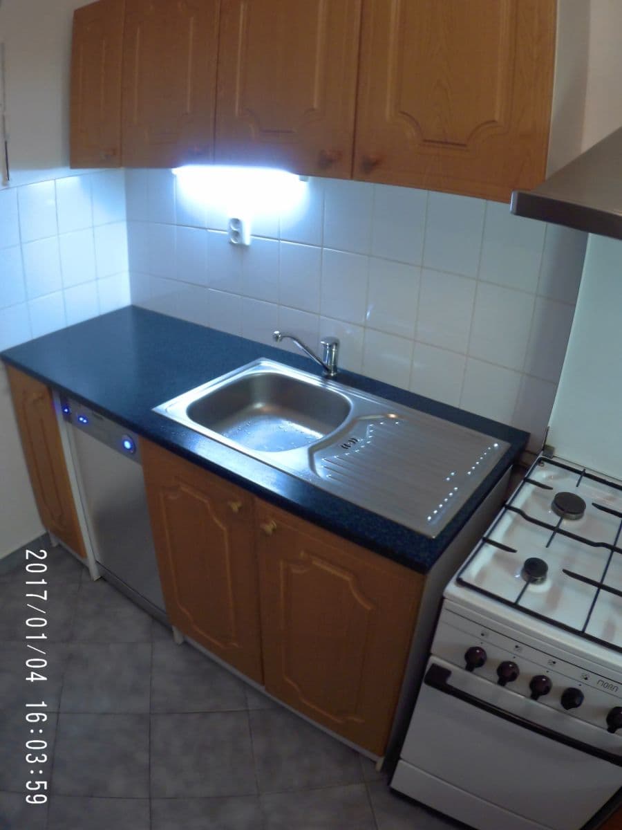 Prenájom bytu 2-izbový 38 m², 5. května, Praha, Praha Prenájom bytu 2-izbový 38 m², 5. května, Praha, Praha