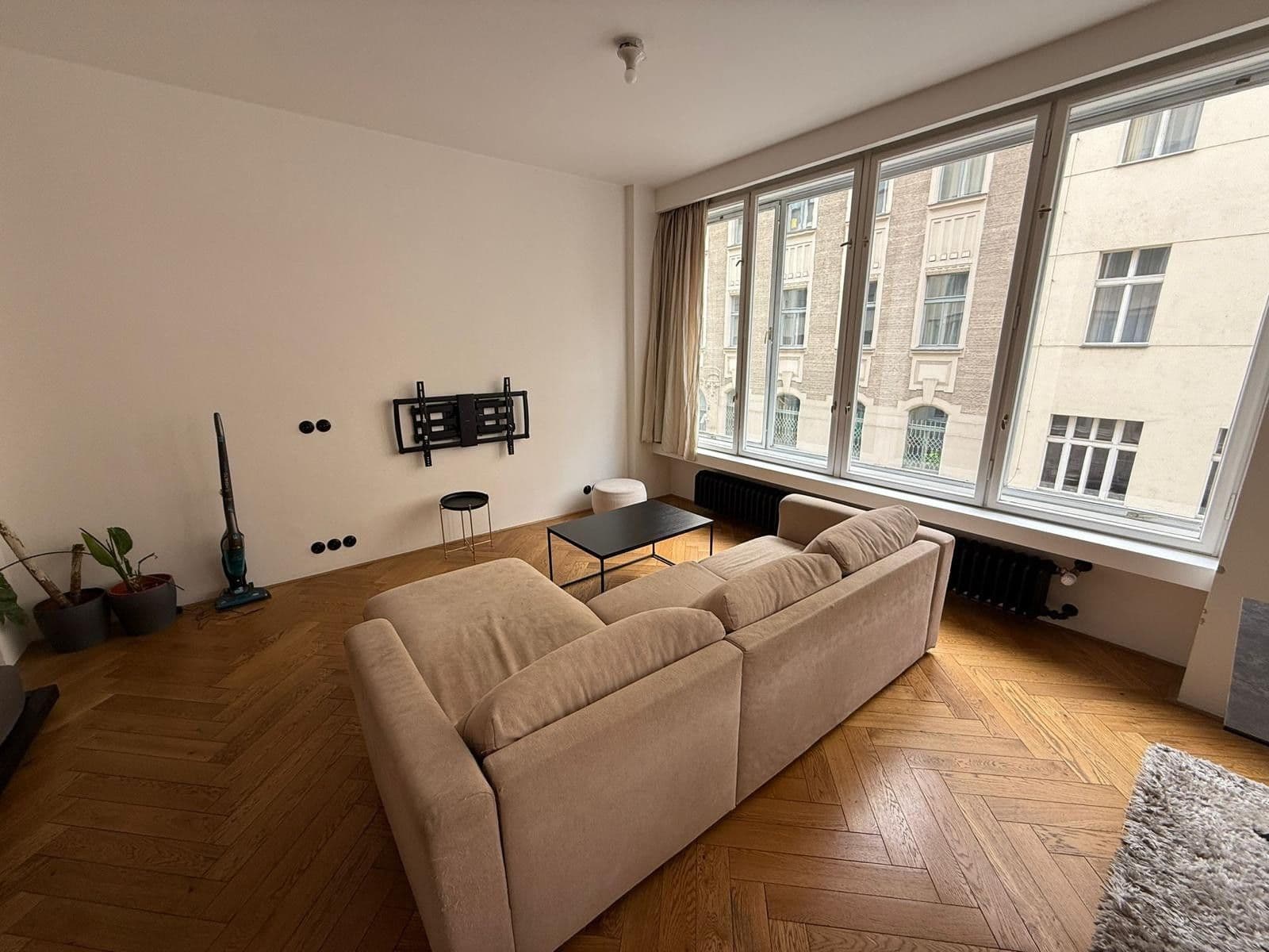 Prenájom bytu 1-izbový 58 m², Revoluční, Praha, Praha Prenájom bytu 1-izbový 58 m², Revoluční, Praha, Praha