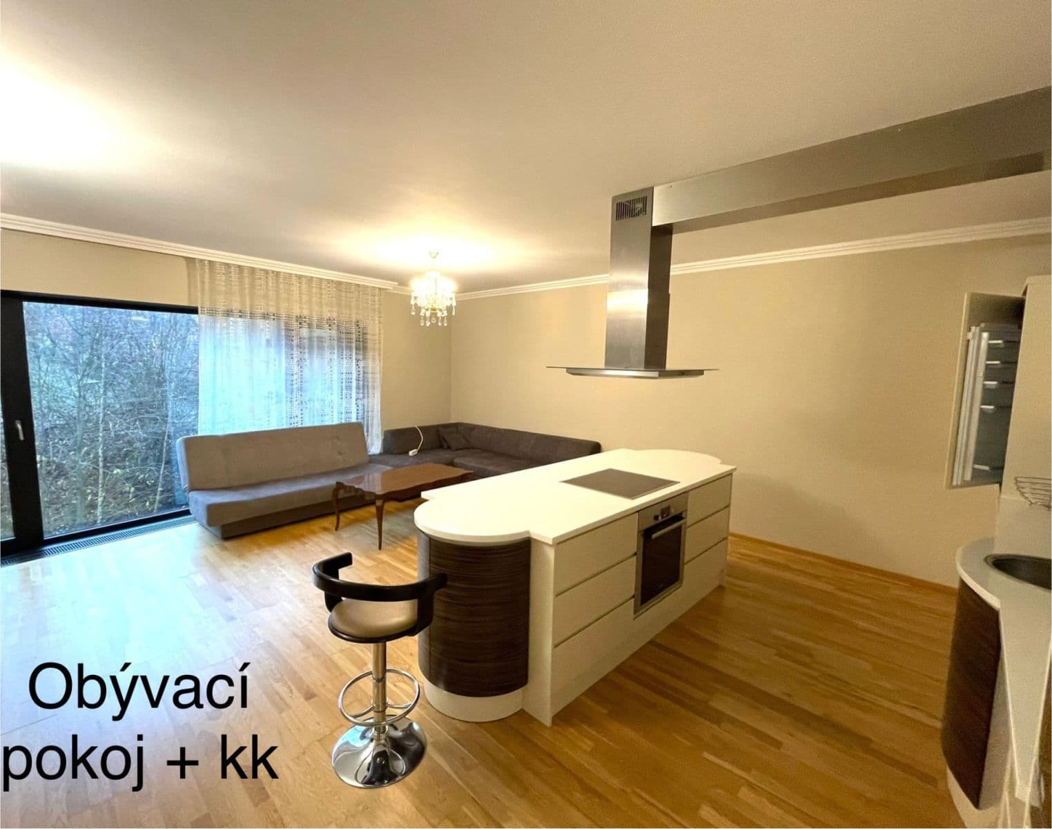 Predaj bytu 3-izbový 88 m², Pražská silnice, Karlovy Vary, Karlovarský kraj Predaj bytu 3-izbový 88 m², Pražská silnice, Karlovy Vary, Karlovarský kraj