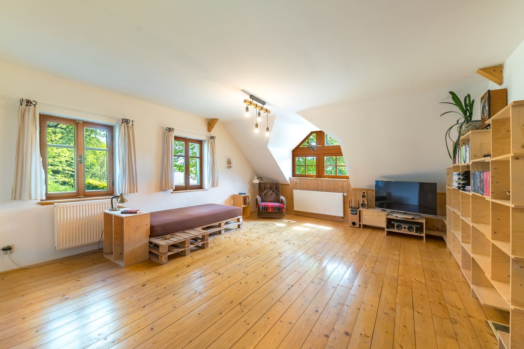 Predaj domu 226 m², pozemek 3.000 m², Česká Metuje, Královéhradecký kraj Predaj domu 226 m², pozemek 3.000 m², Česká Metuje, Královéhradecký kraj