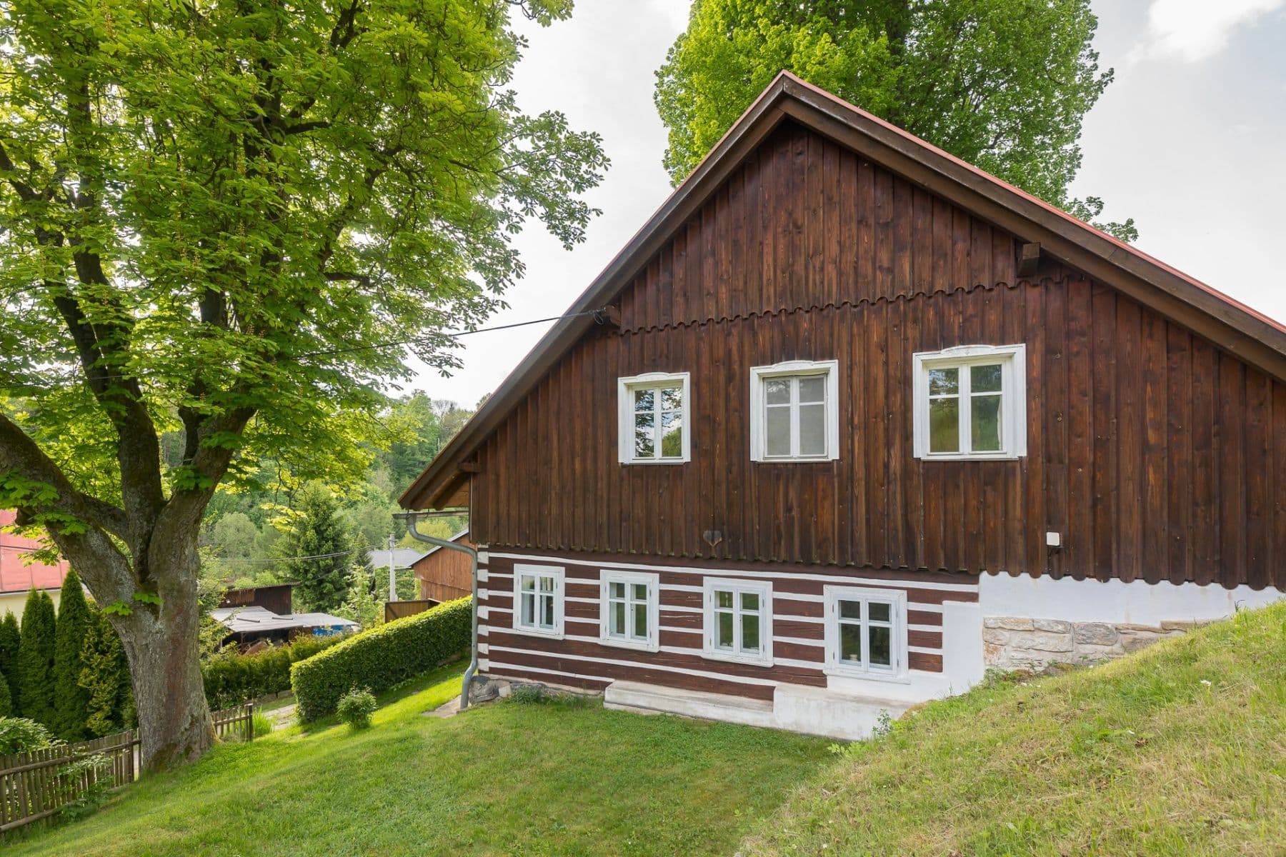 Predaj domu 226 m², pozemek 3.000 m², Česká Metuje, Královéhradecký kraj Predaj domu 226 m², pozemek 3.000 m², Česká Metuje, Královéhradecký kraj