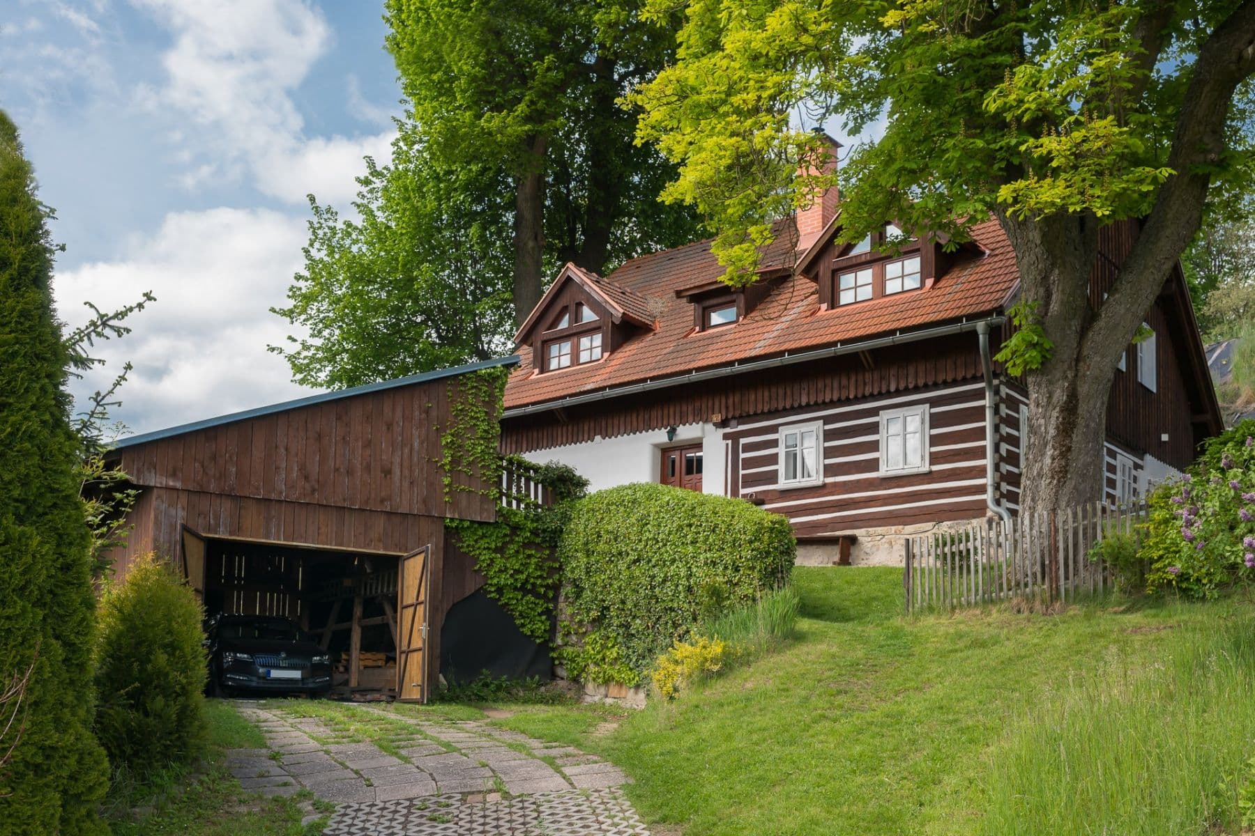Predaj domu 226 m², pozemek 3.000 m², Česká Metuje, Královéhradecký kraj Predaj domu 226 m², pozemek 3.000 m², Česká Metuje, Královéhradecký kraj