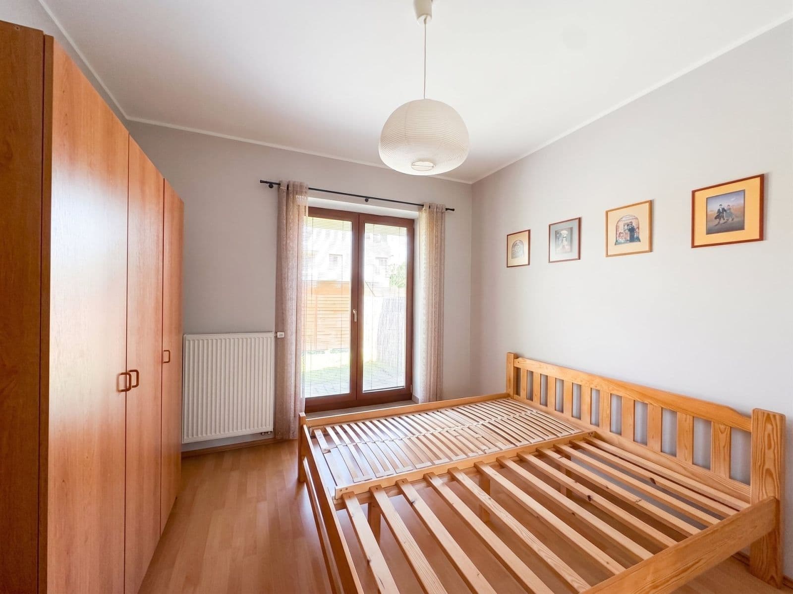 Prenájom bytu 3-izbový 84 m², Lomená, Zbuzany, Středočeský kraj Prenájom bytu 3-izbový 84 m², Lomená, Zbuzany, Středočeský kraj