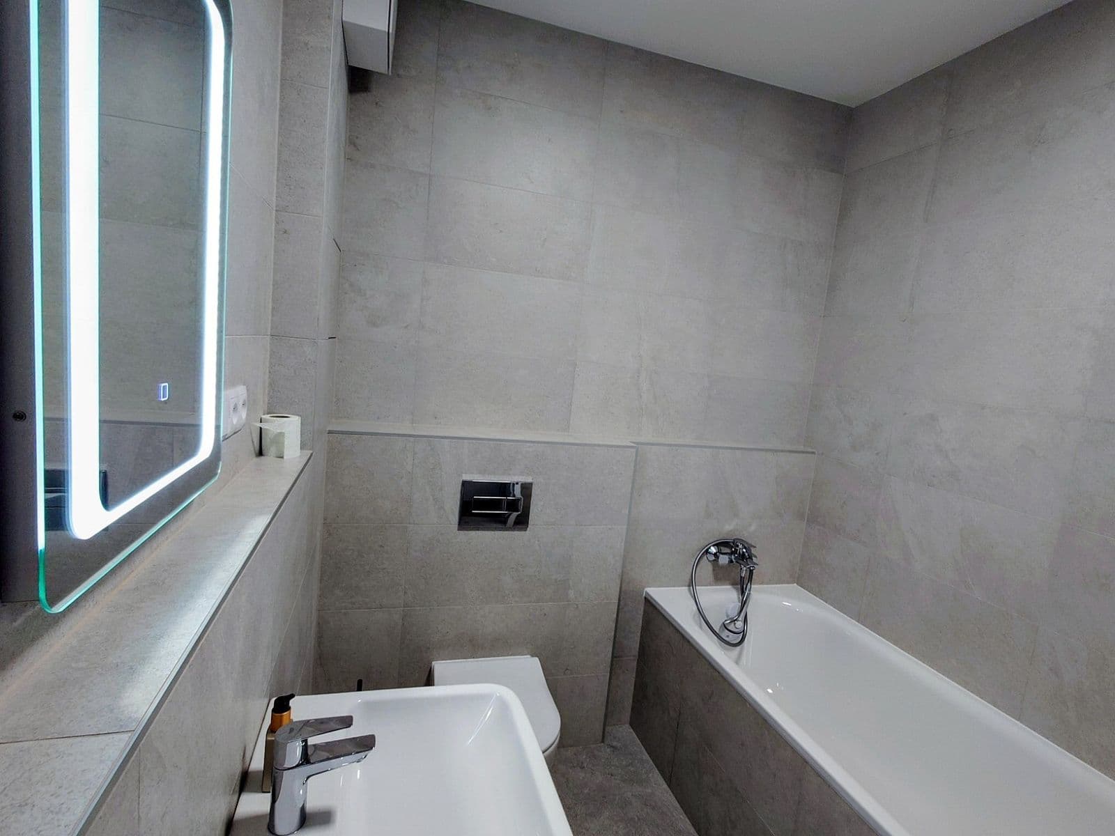 Prenájom bytu 2-izbový 56 m², Divíškové, Praha, Praha Prenájom bytu 2-izbový 56 m², Divíškové, Praha, Praha