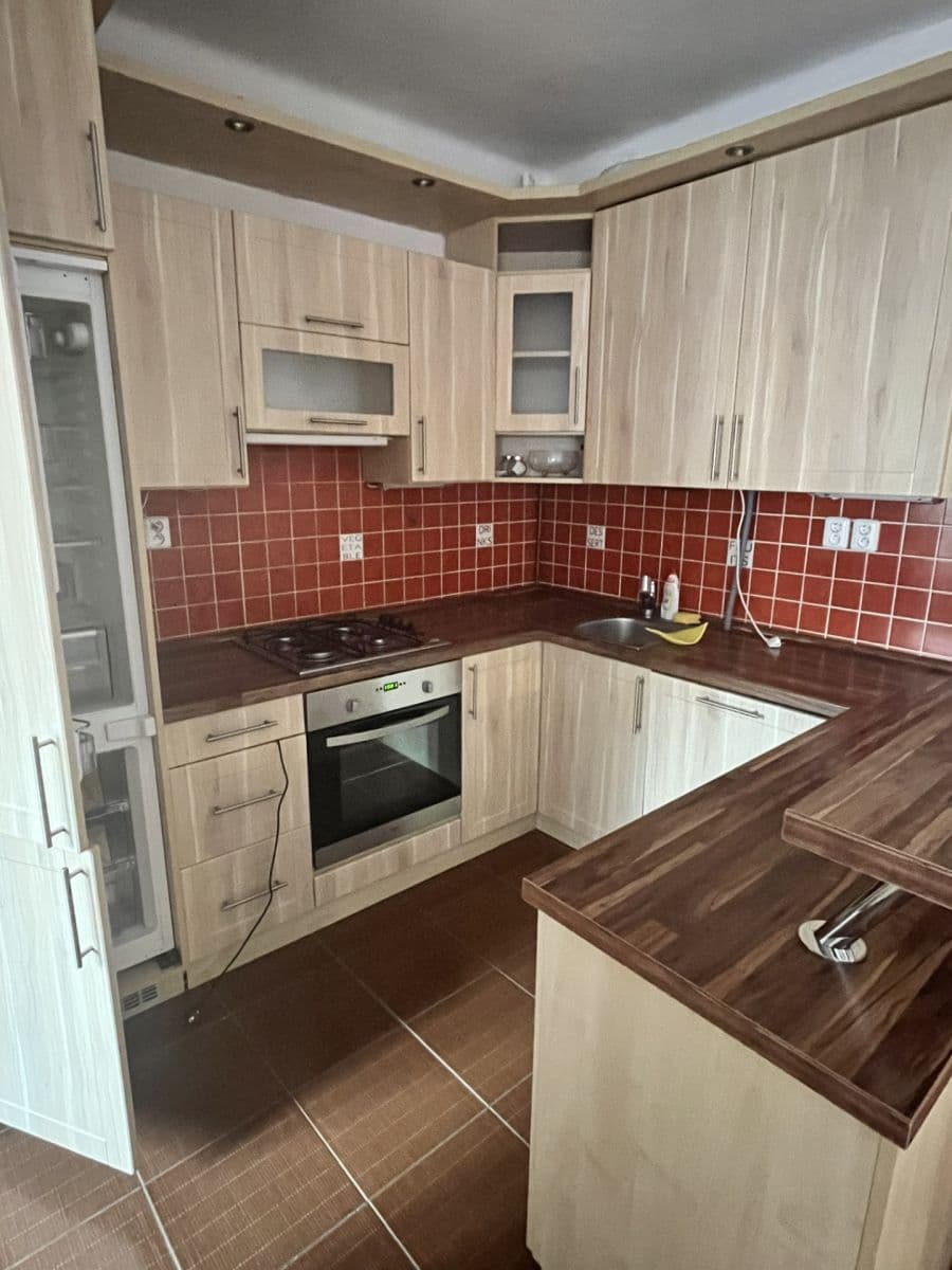 Prenájom bytu 3-izbový 93 m², Bieblova, Ostrava, Moravskoslezský kraj Prenájom bytu 3-izbový 93 m², Bieblova, Ostrava, Moravskoslezský kraj