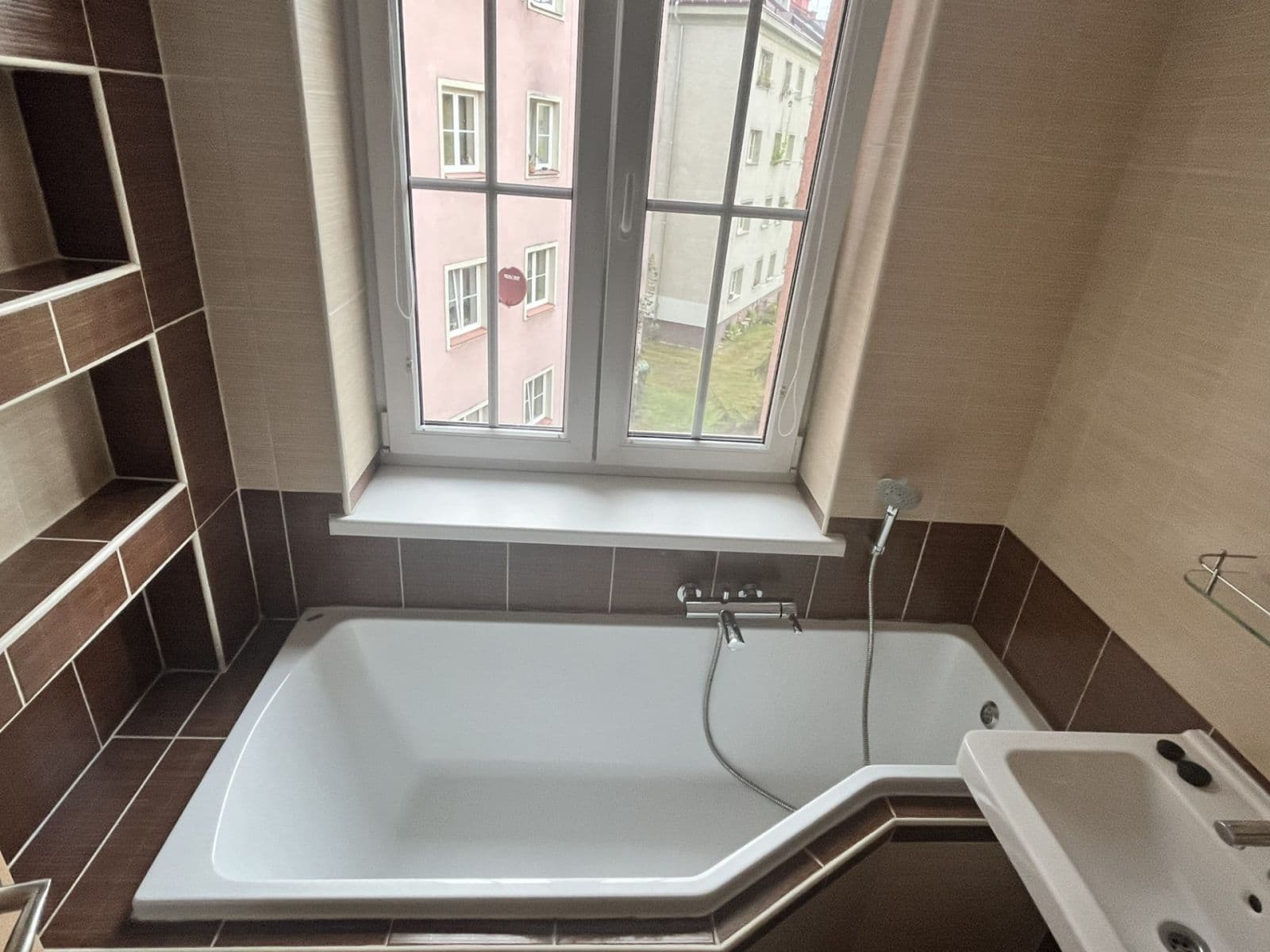 Prenájom bytu 3-izbový 93 m², Bieblova, Ostrava, Moravskoslezský kraj Prenájom bytu 3-izbový 93 m², Bieblova, Ostrava, Moravskoslezský kraj