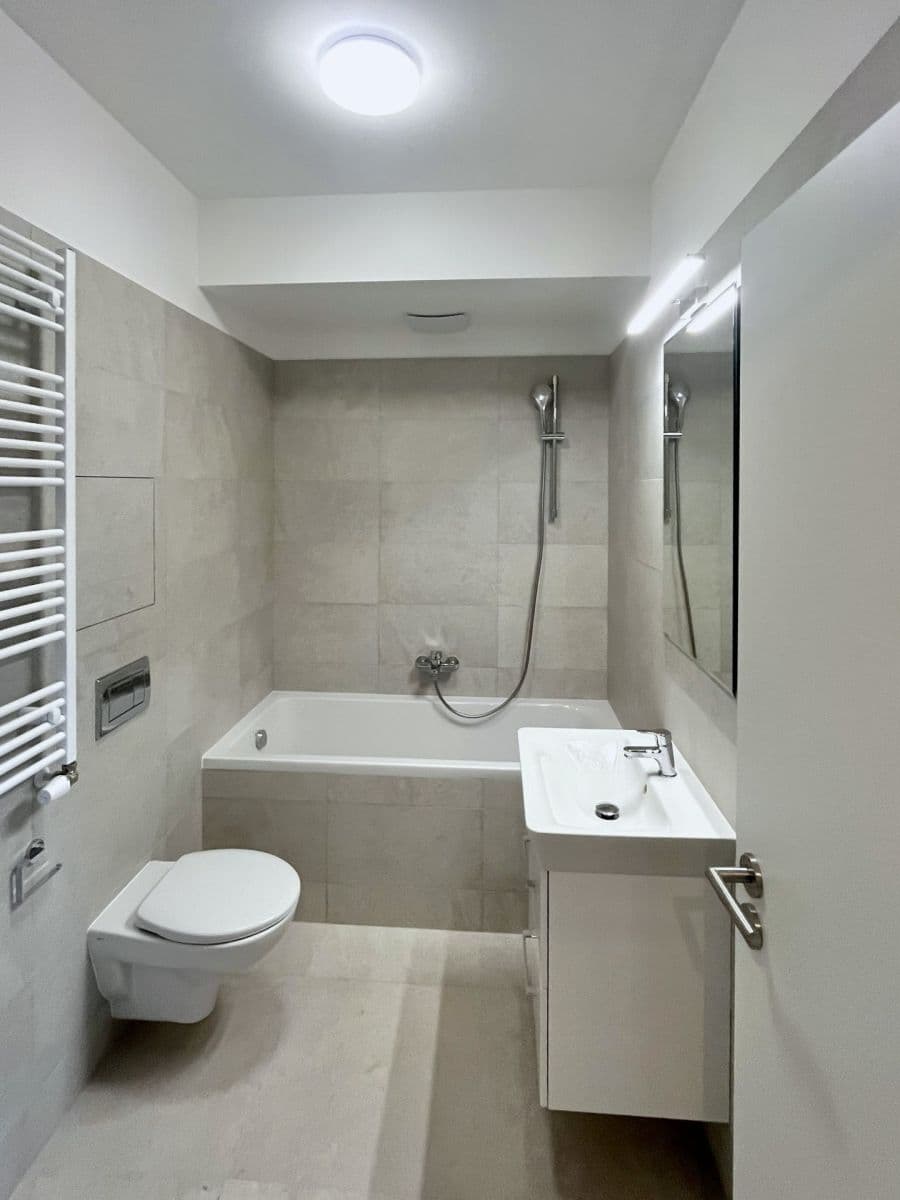 Prenájom bytu 2-izbový 59 m², Gerstelova, Praha, Praha Prenájom bytu 2-izbový 59 m², Gerstelova, Praha, Praha