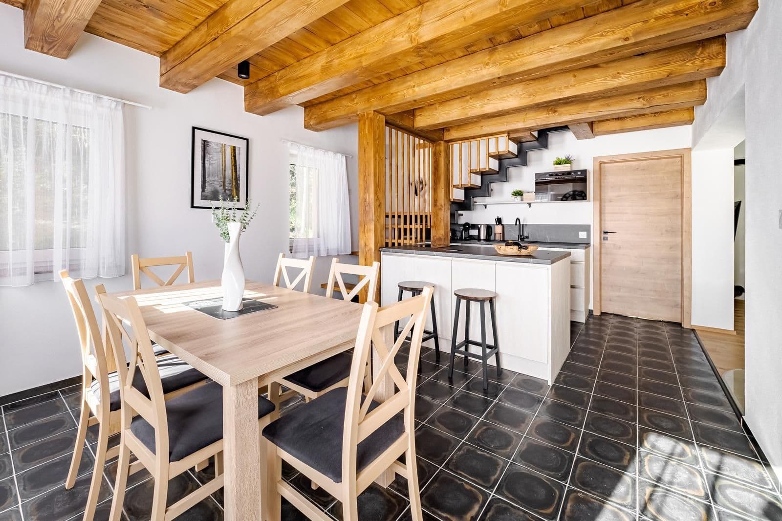 Predaj domu 154 m², pozemek 1.300 m², Horní Planá, Jihočeský kraj Predaj domu 154 m², pozemek 1.300 m², Horní Planá, Jihočeský kraj