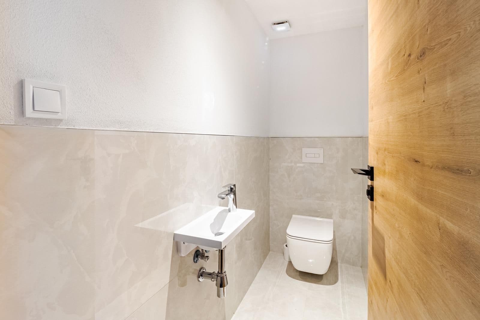 Predaj domu 154 m², pozemek 1.300 m², Horní Planá, Jihočeský kraj Predaj domu 154 m², pozemek 1.300 m², Horní Planá, Jihočeský kraj