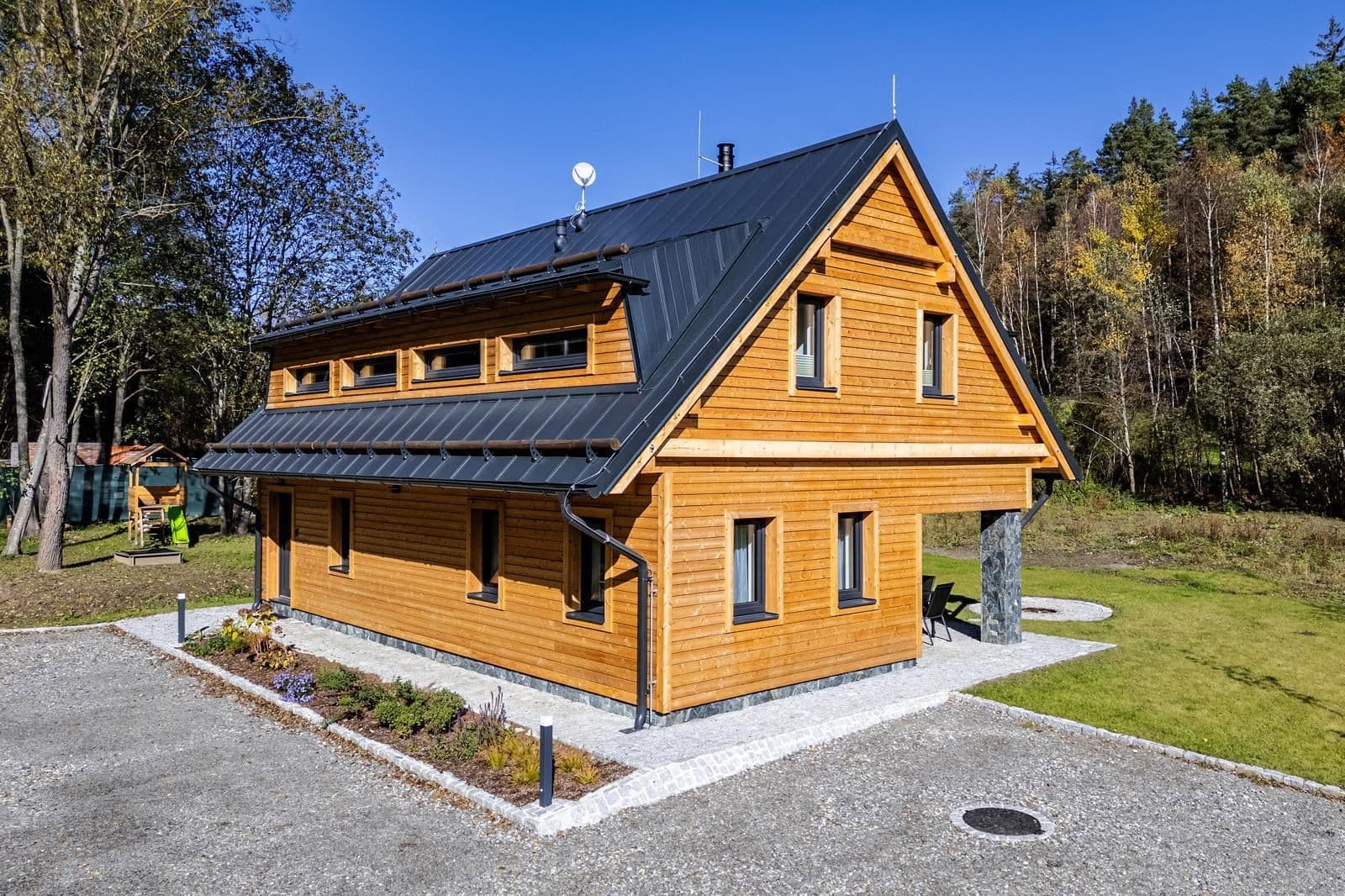 Predaj domu 154 m², pozemek 1.300 m², Horní Planá, Jihočeský kraj Predaj domu 154 m², pozemek 1.300 m², Horní Planá, Jihočeský kraj