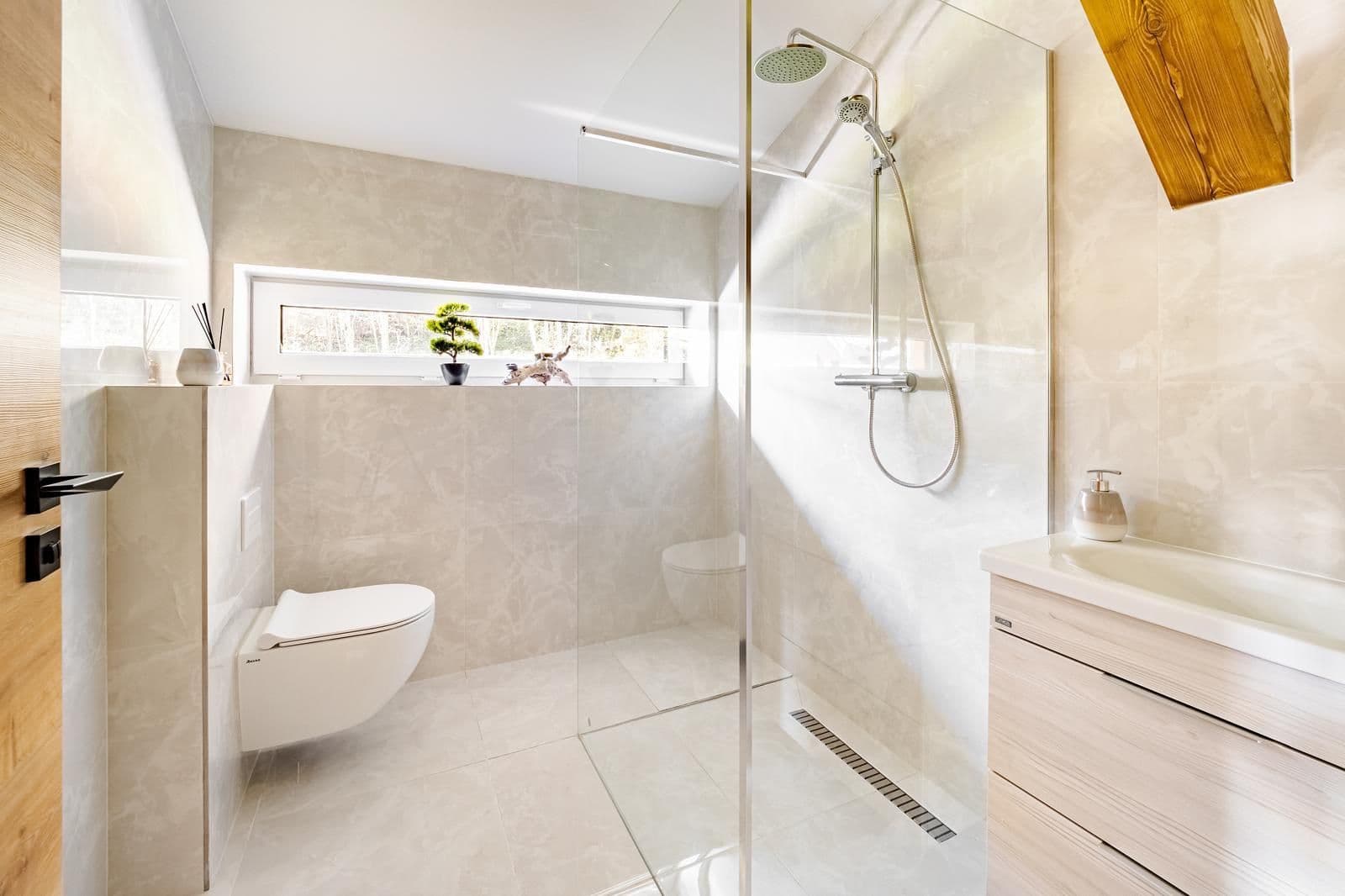 Predaj domu 154 m², pozemek 1.300 m², Horní Planá, Jihočeský kraj Predaj domu 154 m², pozemek 1.300 m², Horní Planá, Jihočeský kraj