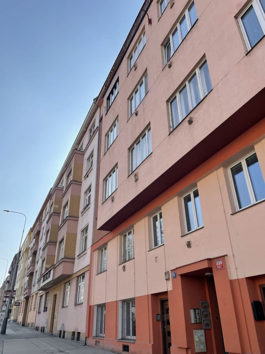 Prenájom bytu 1-izbový 42 m², Jugoslávských partyzánů, Praha, Praha Prenájom bytu 1-izbový 42 m², Jugoslávských partyzánů, Praha, Praha