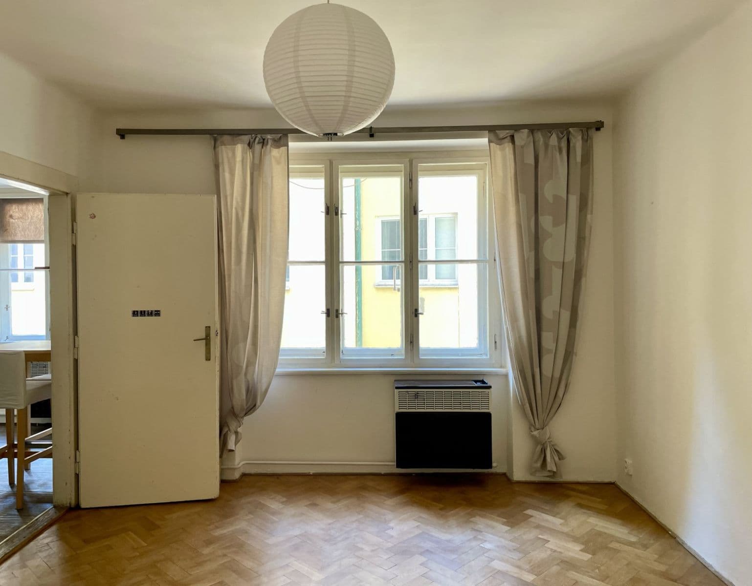 Prenájom bytu 1-izbový 42 m², Jugoslávských partyzánů, Praha, Praha Prenájom bytu 1-izbový 42 m², Jugoslávských partyzánů, Praha, Praha