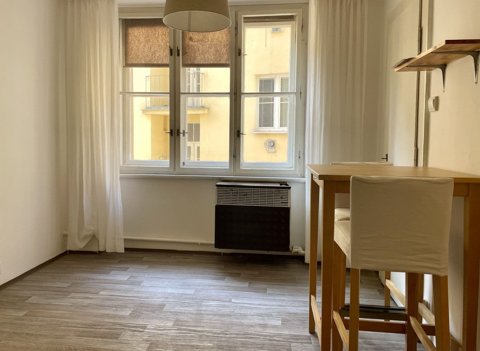 Prenájom bytu 1-izbový 42 m², Jugoslávských partyzánů, Praha, Praha Prenájom bytu 1-izbový 42 m², Jugoslávských partyzánů, Praha, Praha