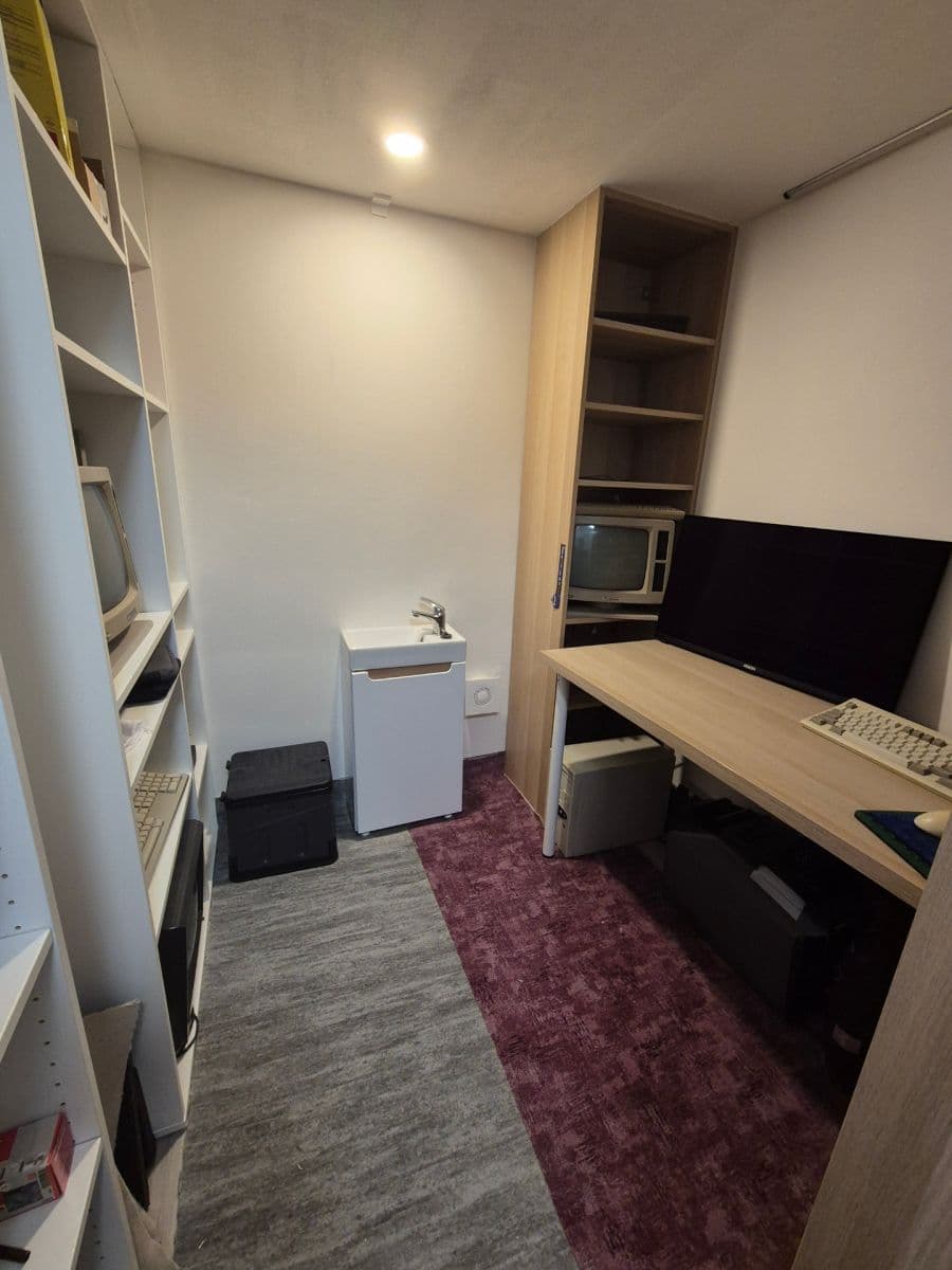 Predaj nebytového priestoru 5 m², Ruská, Praha, Praha Predaj nebytového priestoru 5 m², Ruská, Praha, Praha