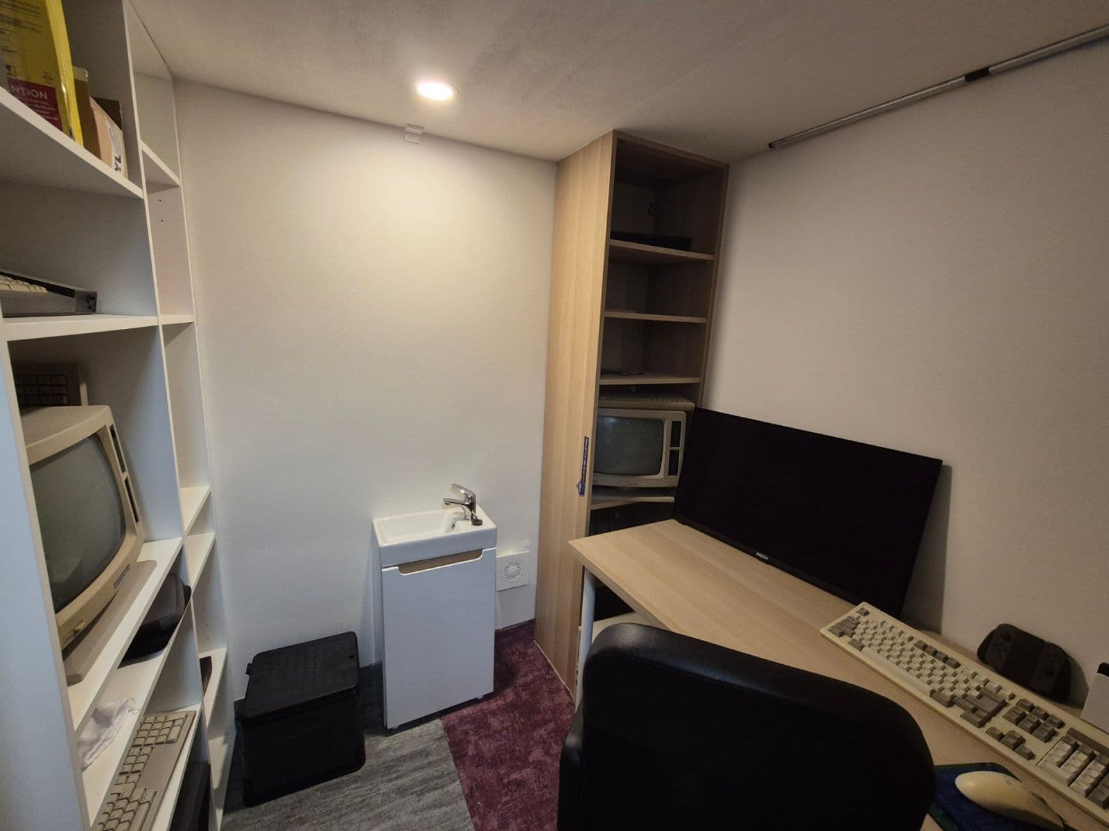 Predaj nebytového priestoru 5 m², Ruská, Praha, Praha Predaj nebytového priestoru 5 m², Ruská, Praha, Praha