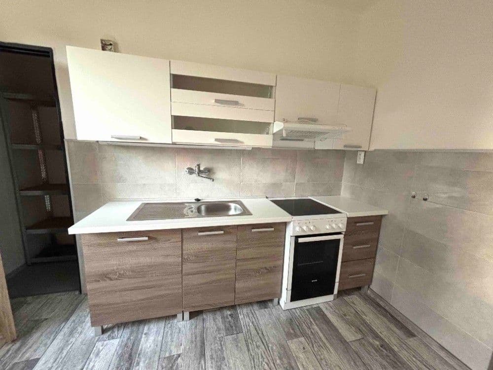 Predaj bytu 3-izbový 87 m², Nerudova, Kostelec nad Orlicí, Královéhradecký kraj Predaj bytu 3-izbový 87 m², Nerudova, Kostelec nad Orlicí, Královéhradecký kraj