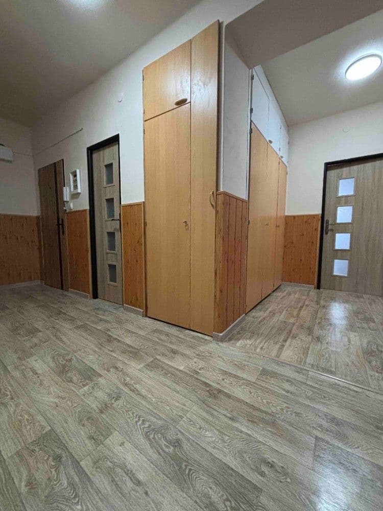 Predaj bytu 3-izbový 87 m², Nerudova, Kostelec nad Orlicí, Královéhradecký kraj Predaj bytu 3-izbový 87 m², Nerudova, Kostelec nad Orlicí, Královéhradecký kraj
