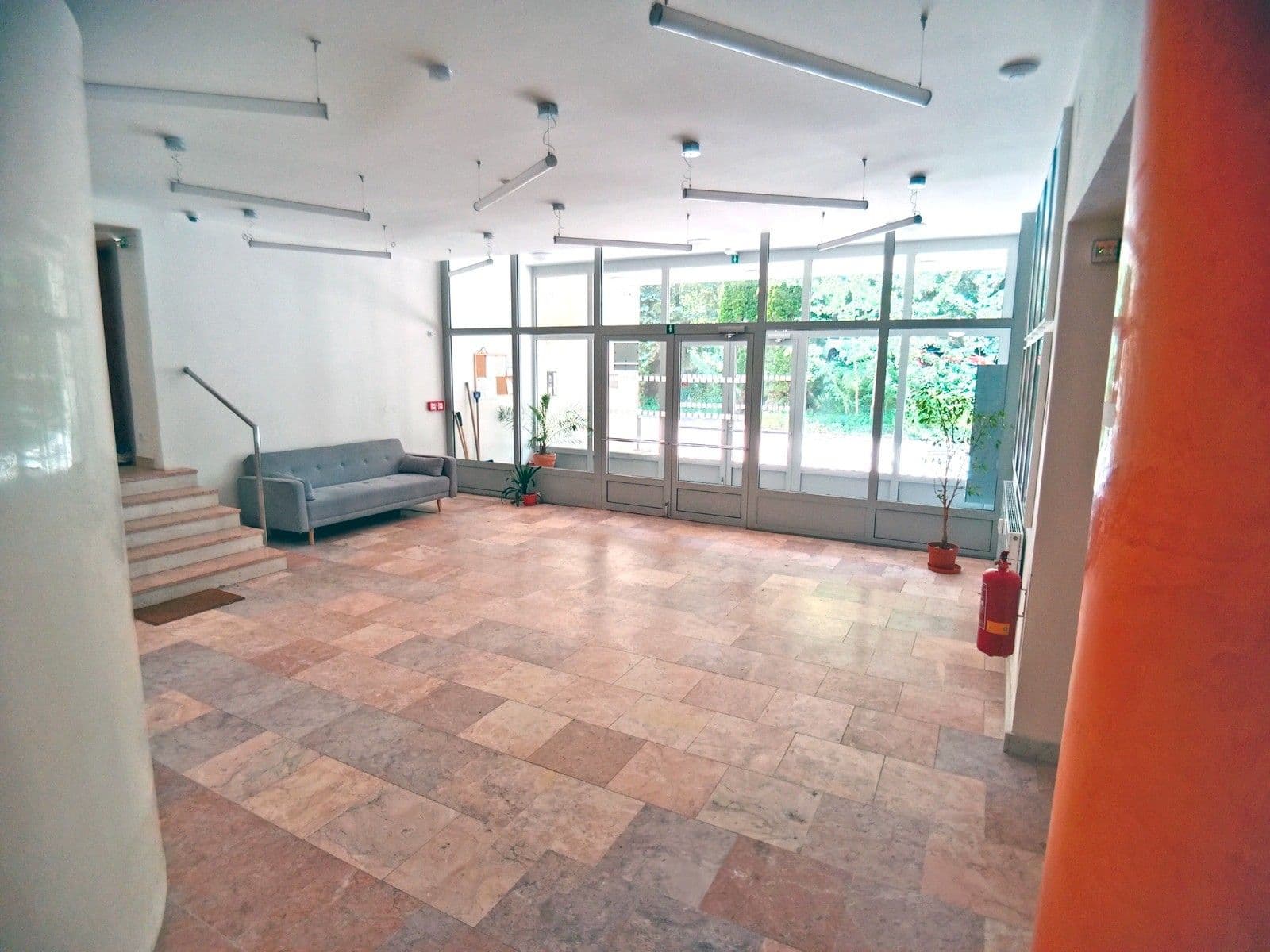 Prenájom bytu 2-izbový 41 m², Rakovecká, Brno, Jihomoravský kraj Prenájom bytu 2-izbový 41 m², Rakovecká, Brno, Jihomoravský kraj
