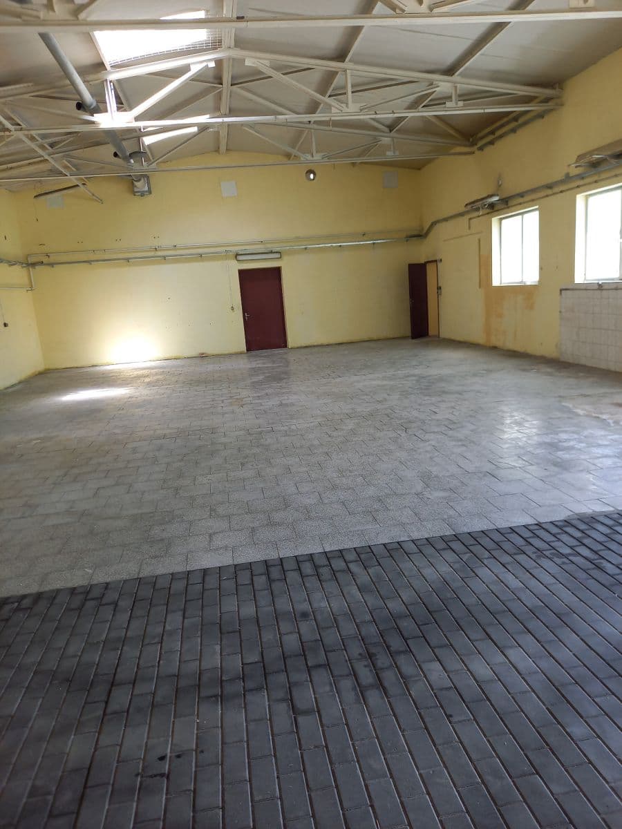 Prenájom nebytového priestoru 300 m², Šafaříkova, Hustopeče, Jihomoravský kraj Prenájom nebytového priestoru 300 m², Šafaříkova, Hustopeče, Jihomoravský kraj