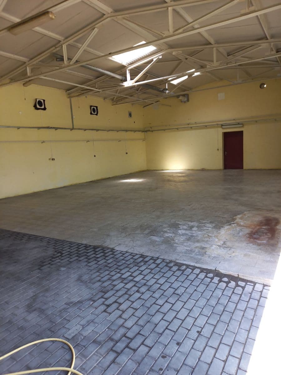 Prenájom nebytového priestoru 300 m², Šafaříkova, Hustopeče, Jihomoravský kraj Prenájom nebytového priestoru 300 m², Šafaříkova, Hustopeče, Jihomoravský kraj
