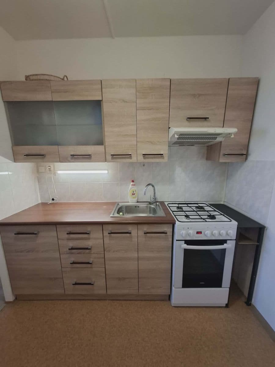 Prenájom bytu 2-izbový 44 m², Vlasákova, Mělník, Středočeský kraj Prenájom bytu 2-izbový 44 m², Vlasákova, Mělník, Středočeský kraj