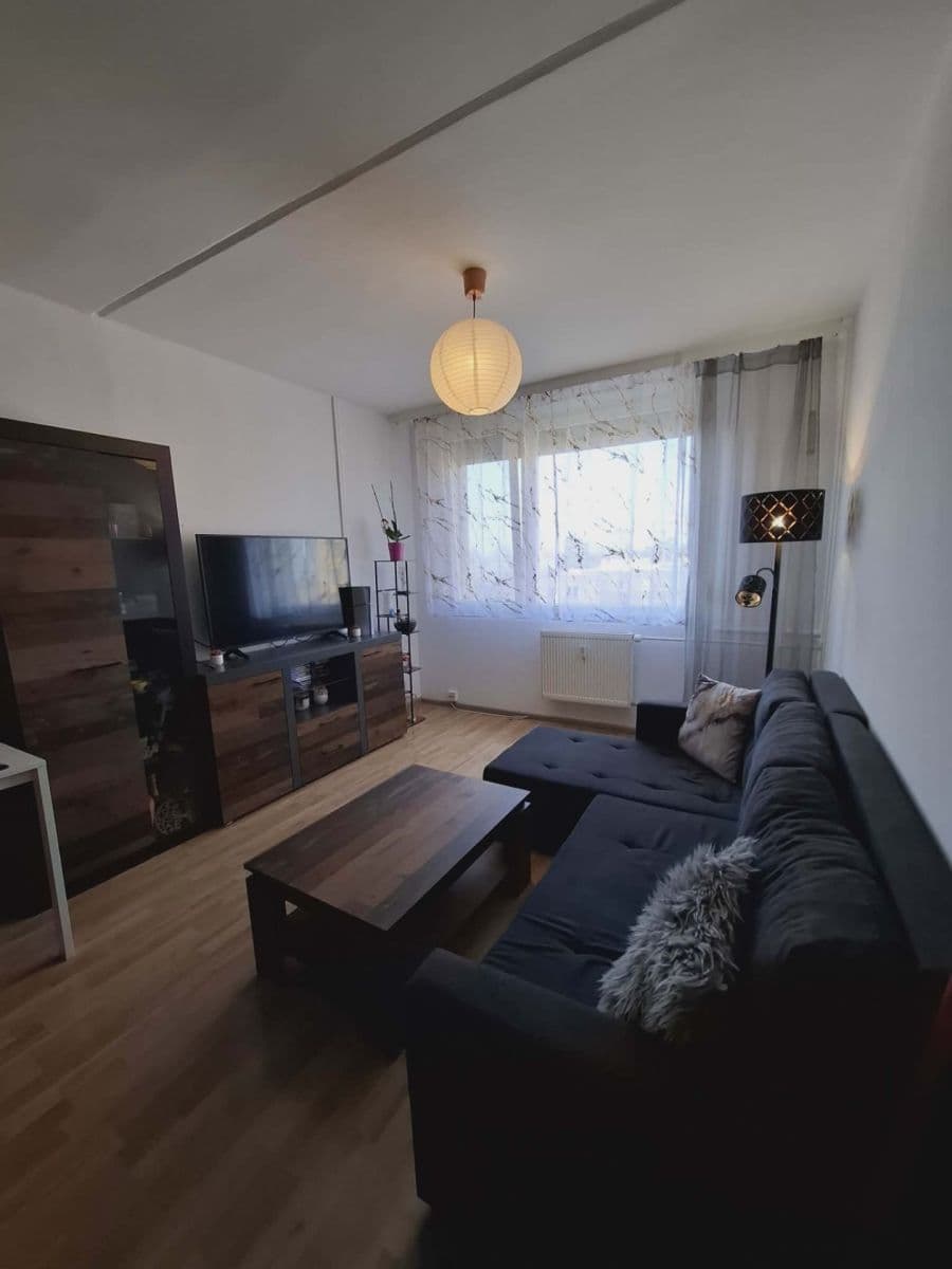 Prenájom bytu 2-izbový 44 m², Vlasákova, Mělník, Středočeský kraj Prenájom bytu 2-izbový 44 m², Vlasákova, Mělník, Středočeský kraj