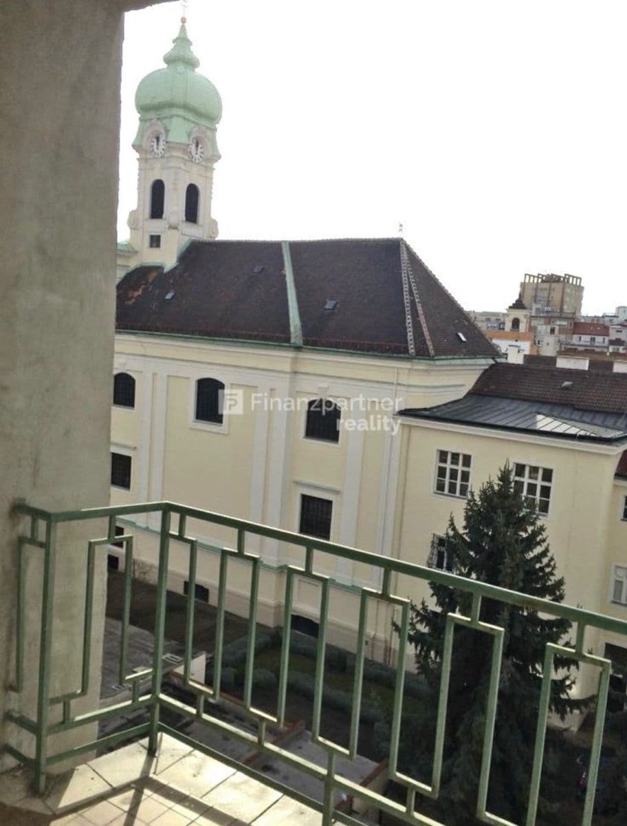 Prenájom bytu 3-izbový 65 m², Hollého, Senec, Bratislavský kraj Prenájom bytu 3-izbový 65 m², Hollého, Senec, Bratislavský kraj