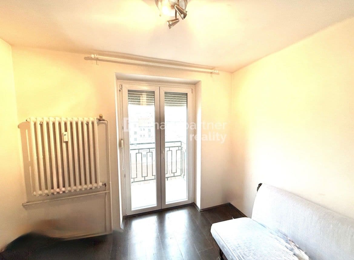 Prenájom bytu 3-izbový 65 m², Hollého, Senec, Bratislavský kraj Prenájom bytu 3-izbový 65 m², Hollého, Senec, Bratislavský kraj