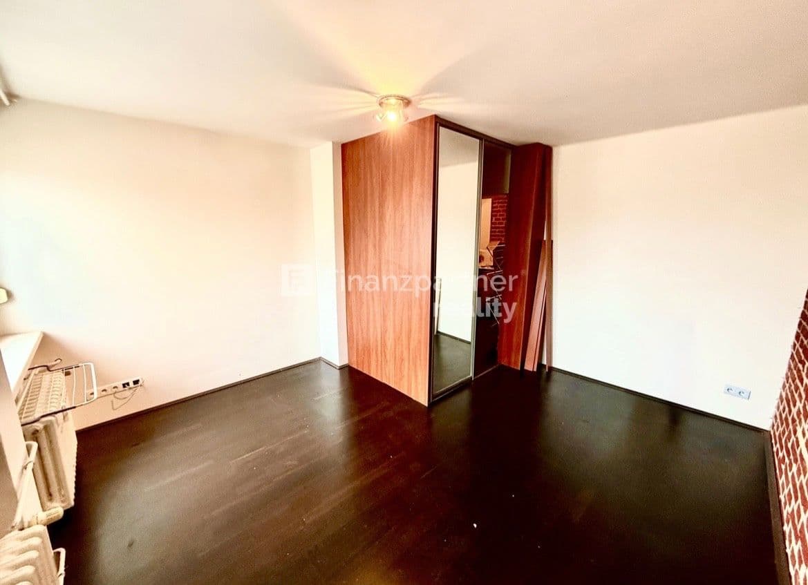 Prenájom bytu 3-izbový 65 m², Hollého, Senec, Bratislavský kraj Prenájom bytu 3-izbový 65 m², Hollého, Senec, Bratislavský kraj