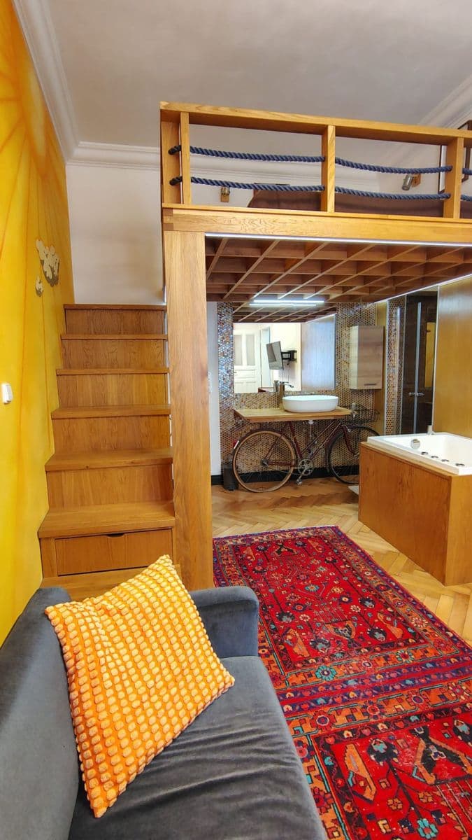 Prenájom bytu 1-izbový 32 m², Hálkova, Praha, Praha Prenájom bytu 1-izbový 32 m², Hálkova, Praha, Praha