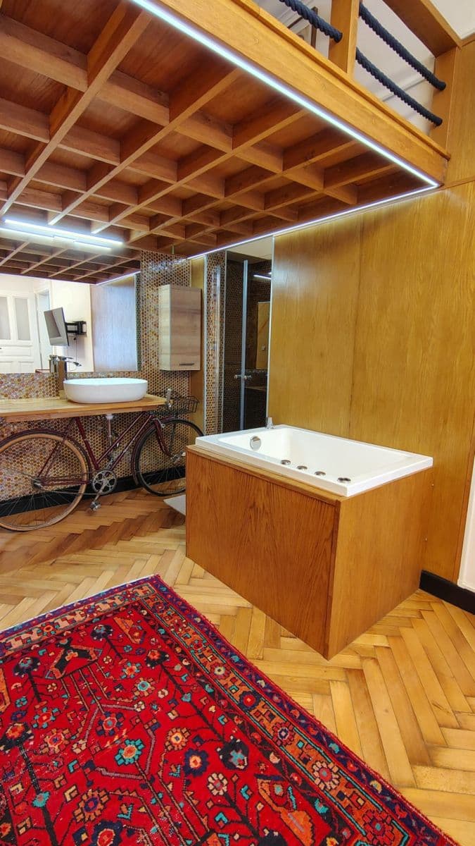Prenájom bytu 1-izbový 32 m², Hálkova, Praha, Praha Prenájom bytu 1-izbový 32 m², Hálkova, Praha, Praha