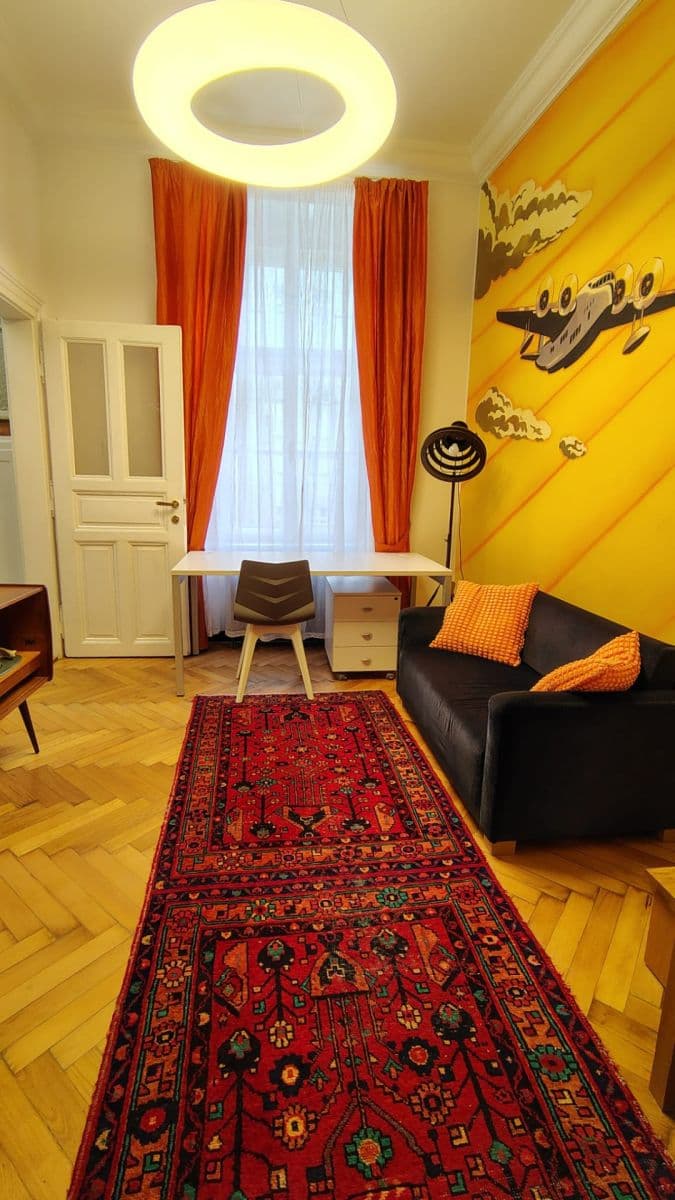 Prenájom bytu 1-izbový 32 m², Hálkova, Praha, Praha Prenájom bytu 1-izbový 32 m², Hálkova, Praha, Praha