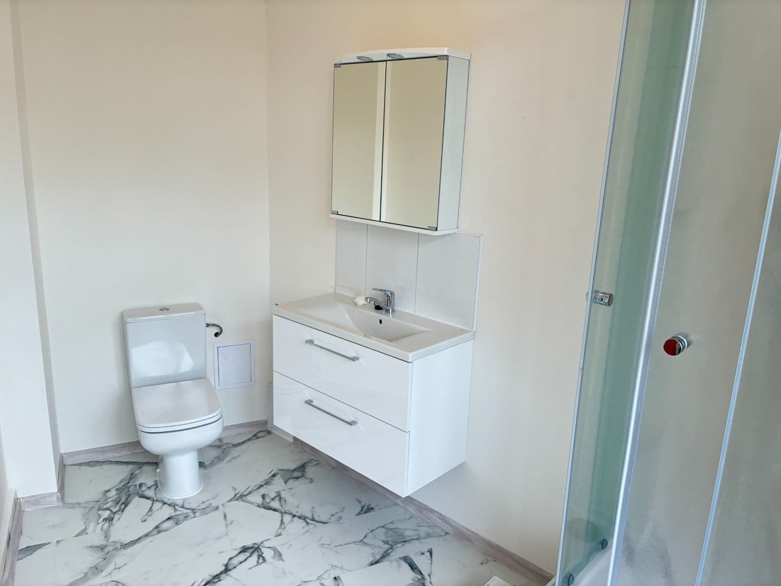 Prenájom bytu 1-izbový 27 m², T. G. Masaryka, Karlovy Vary, Karlovarský kraj Prenájom bytu 1-izbový 27 m², T. G. Masaryka, Karlovy Vary, Karlovarský kraj