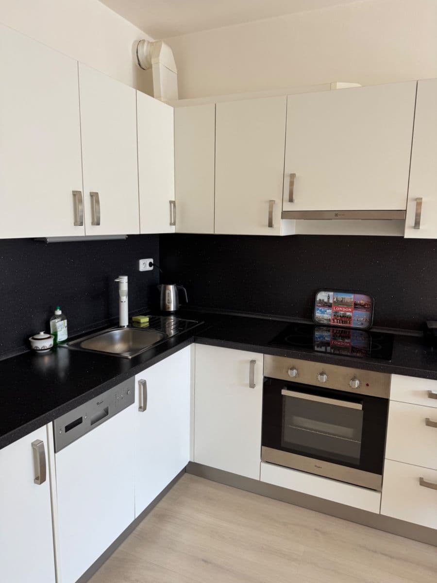 Predaj bytu 1-izbový 34 m², Hornoměcholupská, Praha, Praha Predaj bytu 1-izbový 34 m², Hornoměcholupská, Praha, Praha