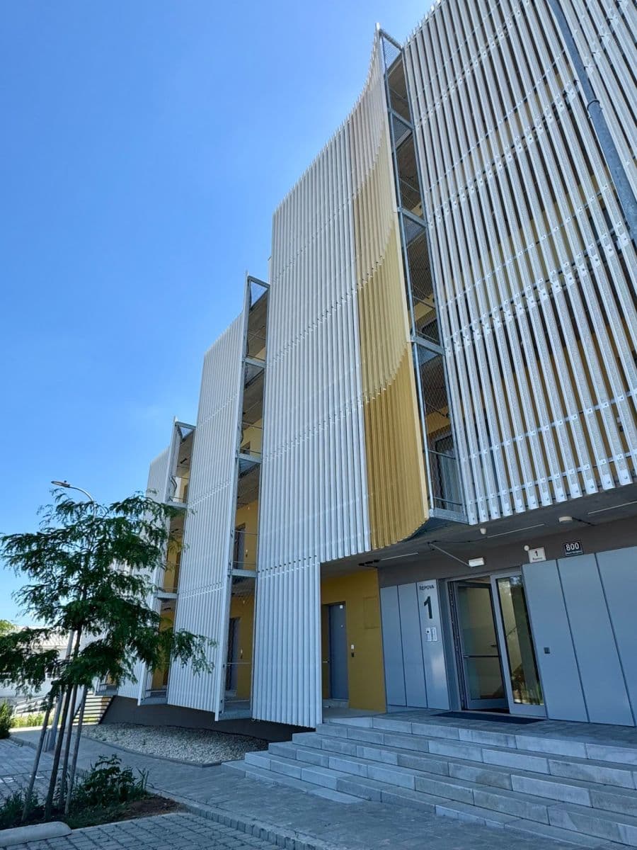 Prenájom bytu 1-izbový 32 m², Řepova, Brno, Jihomoravský kraj Prenájom bytu 1-izbový 32 m², Řepova, Brno, Jihomoravský kraj