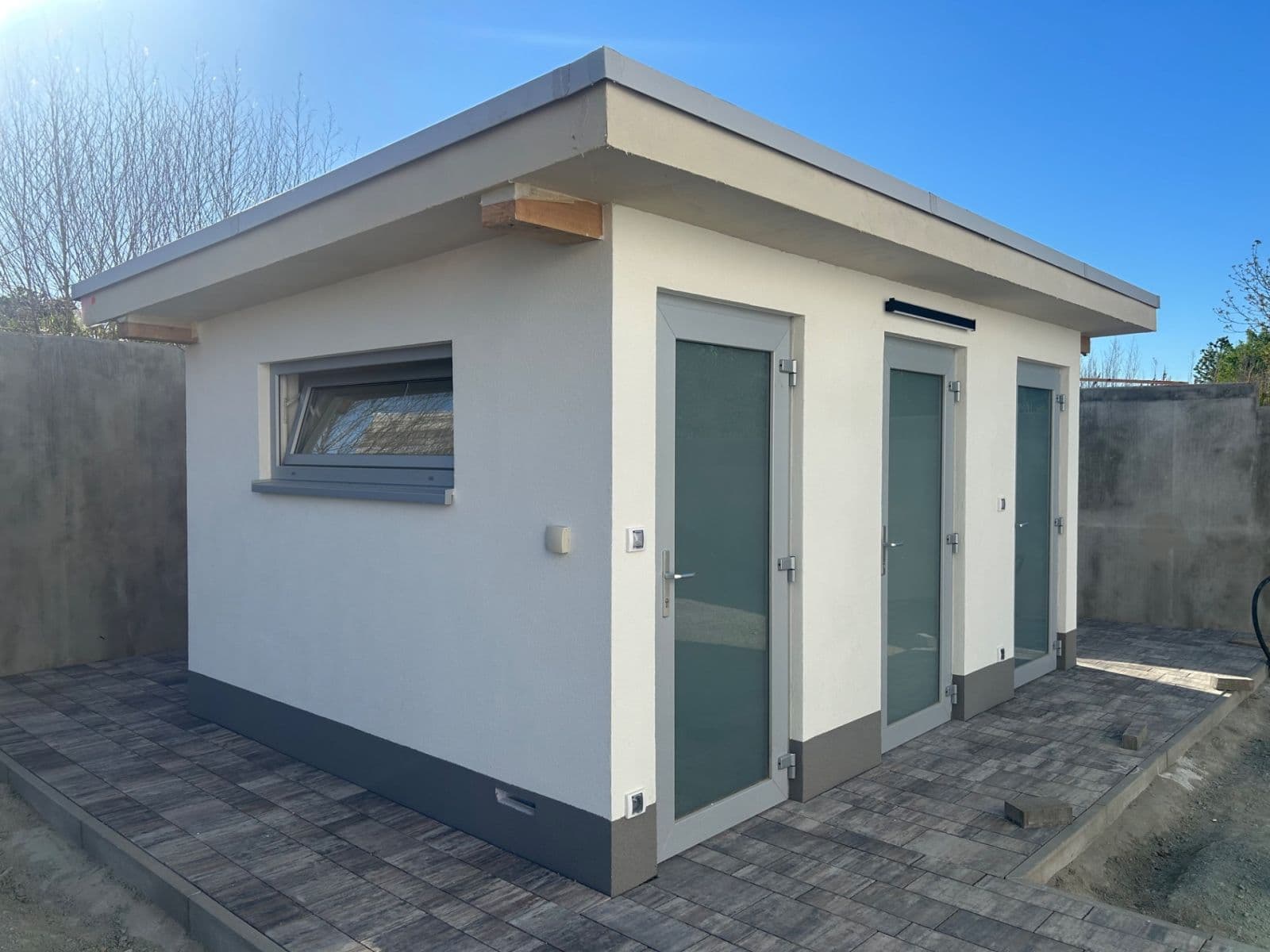 Prenájom bytu 4-izbový 115 m², Šlapanice, Jihomoravský kraj Prenájom bytu 4-izbový 115 m², Šlapanice, Jihomoravský kraj
