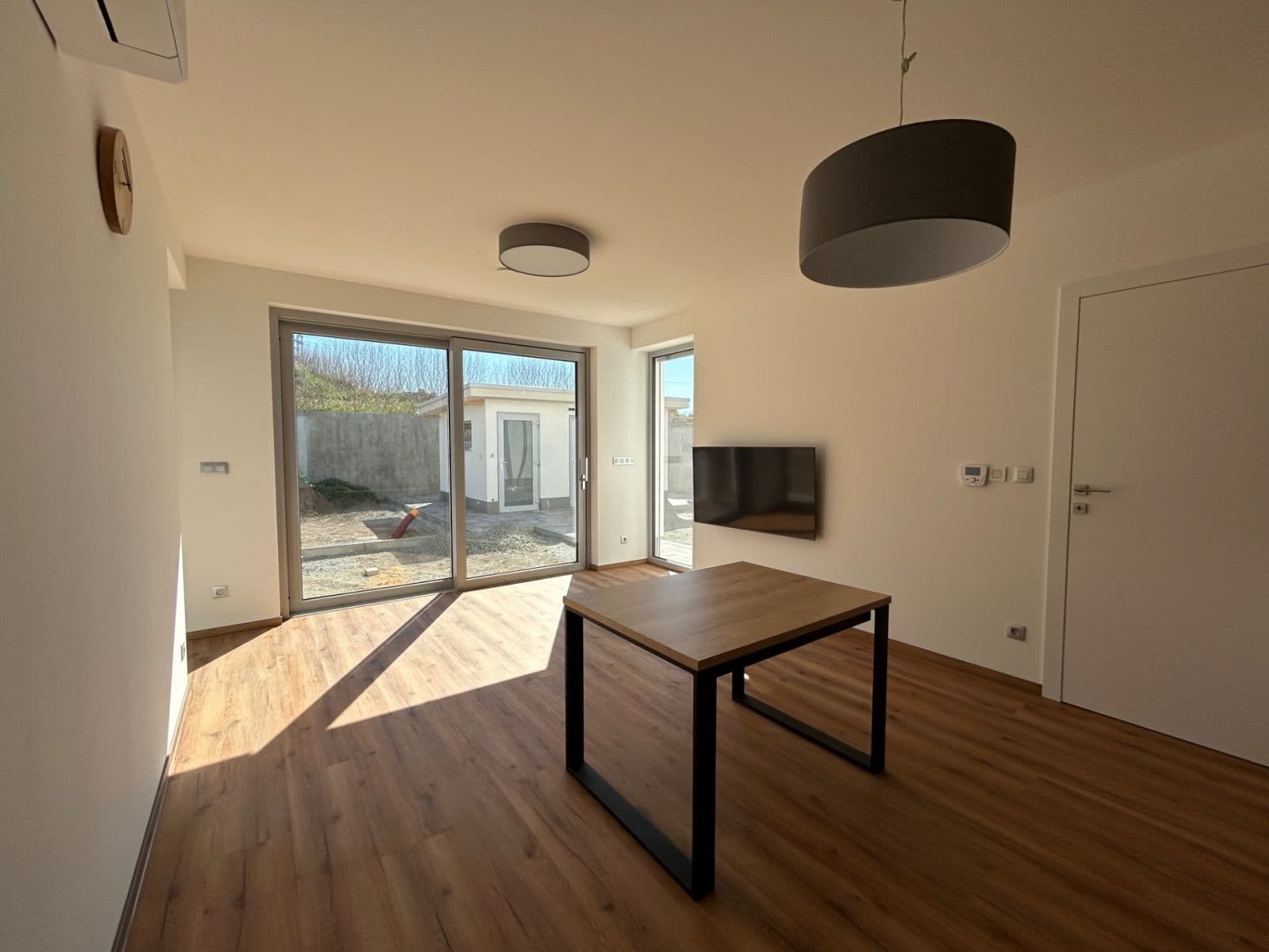 Prenájom bytu 4-izbový 115 m², Šlapanice, Jihomoravský kraj Prenájom bytu 4-izbový 115 m², Šlapanice, Jihomoravský kraj